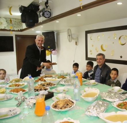 يوم رمضاني مميز برفقة محافظ دمشق صورة 6